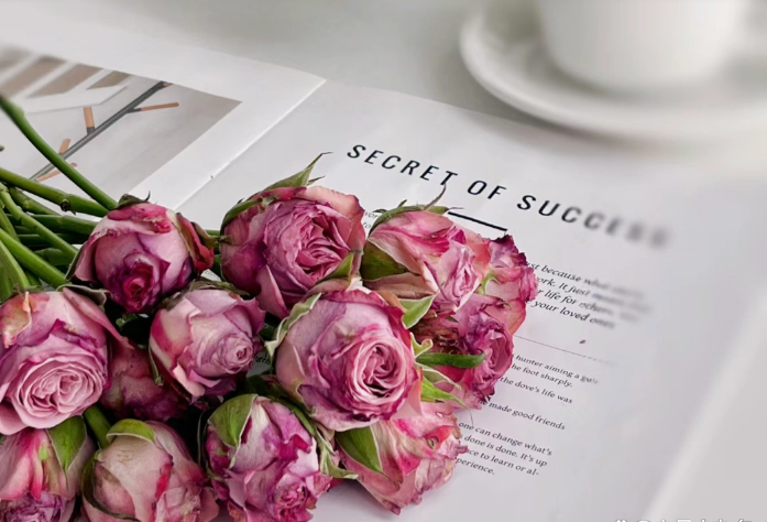 上海市私家侦探：婚外情开始在这一刻，结婚十年夫妻的如花爱情就要败落了吗？